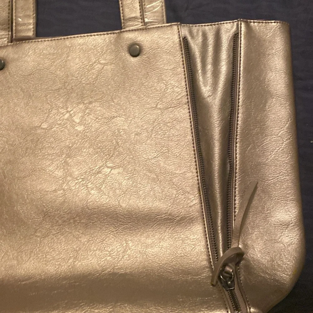 Neiman Marcus NWOT gold expandable tote. - Picture 5 of 10